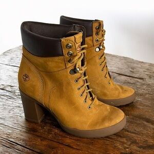 Timberland Women's Size 7 Camdale Tan Leather Suede High Heel Lace Up Boots